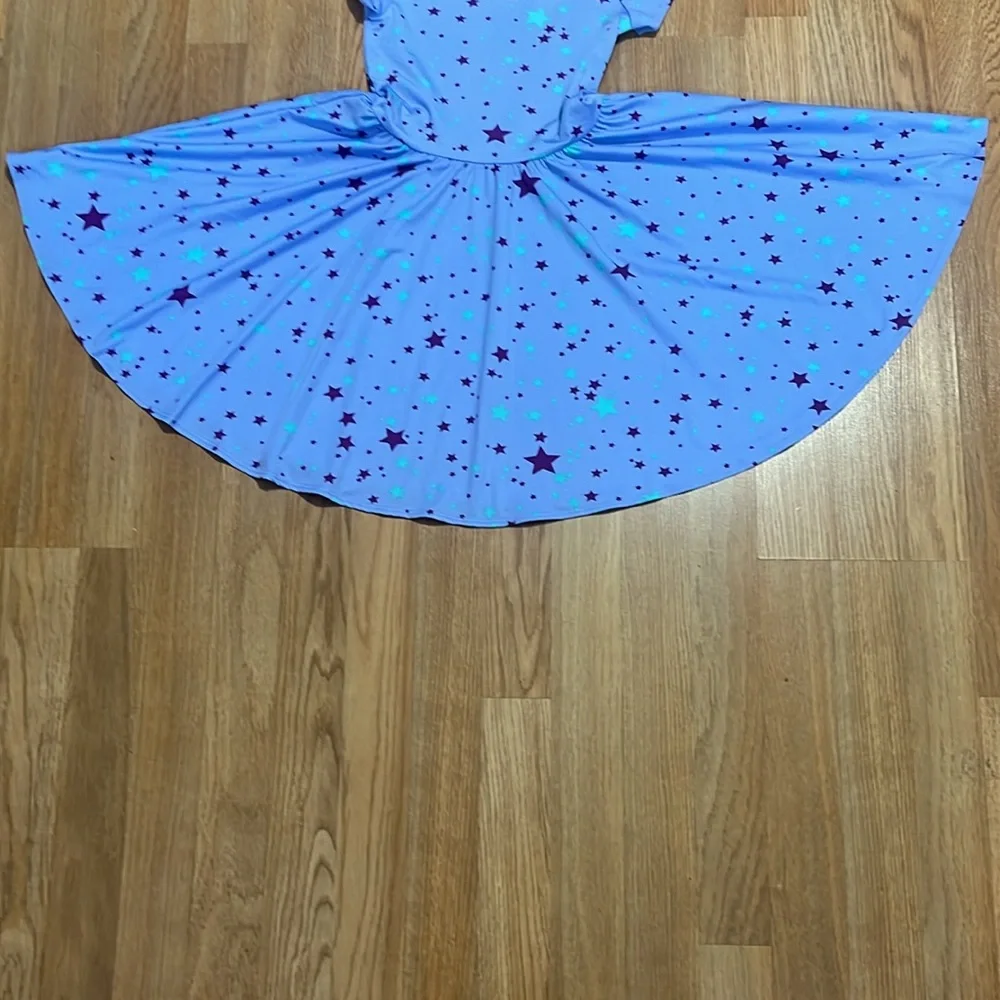 Star dresses - Picture 5 of 13